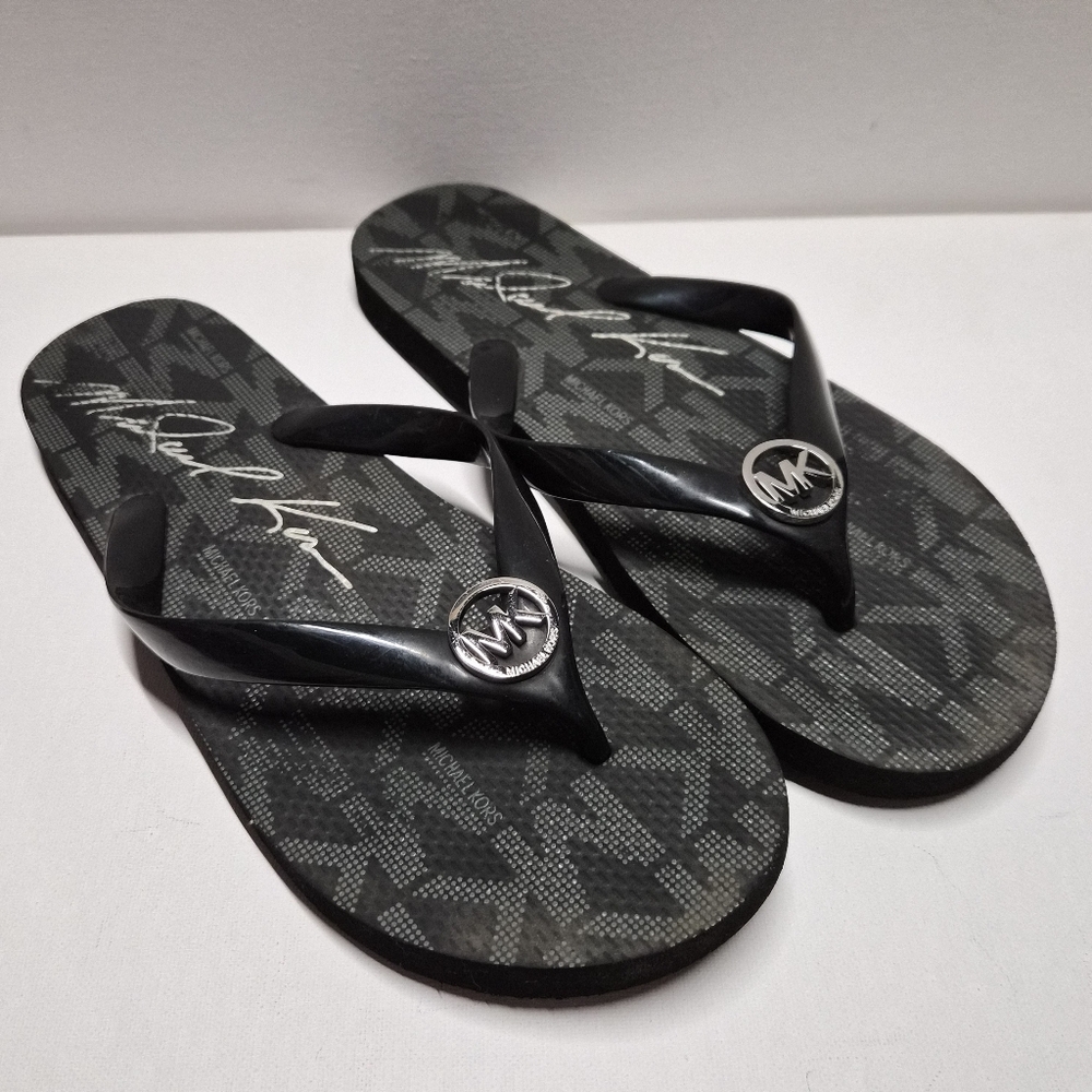 Michael Kors MK Flip-Flops Sandals Womens 9 Black & Gray Silver Signiture Rubber